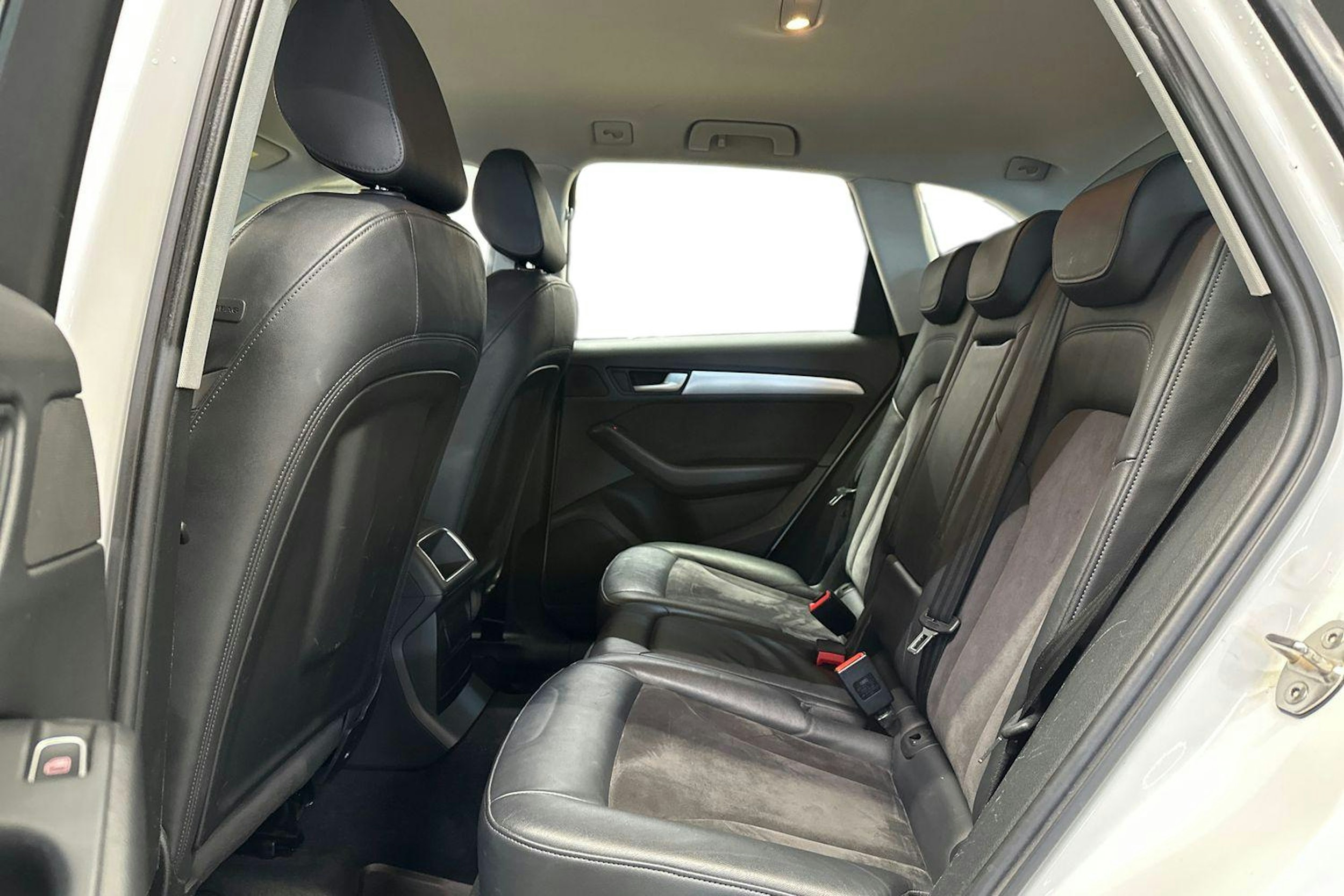 valkoinen Audi Q5 2016 kuva 10.