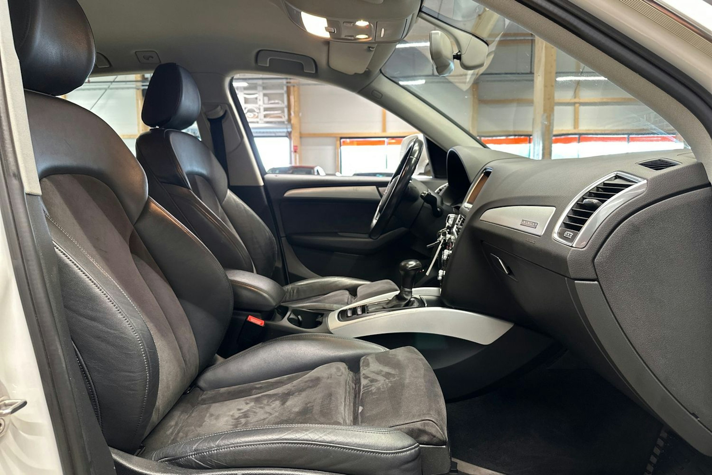 valkoinen Audi Q5 2016 kuva 15.