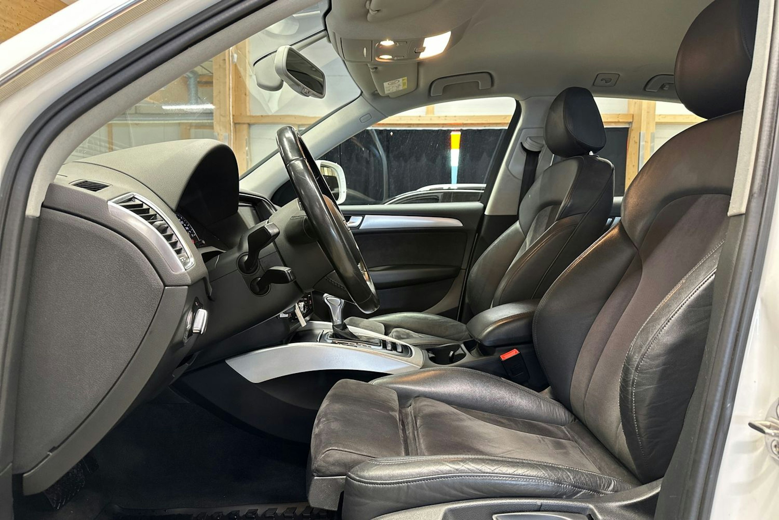 valkoinen Audi Q5 2016 kuva 17.