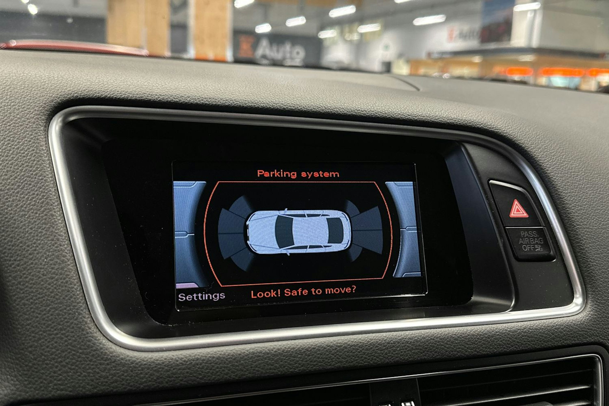 valkoinen Audi Q5 2016 kuva 18.