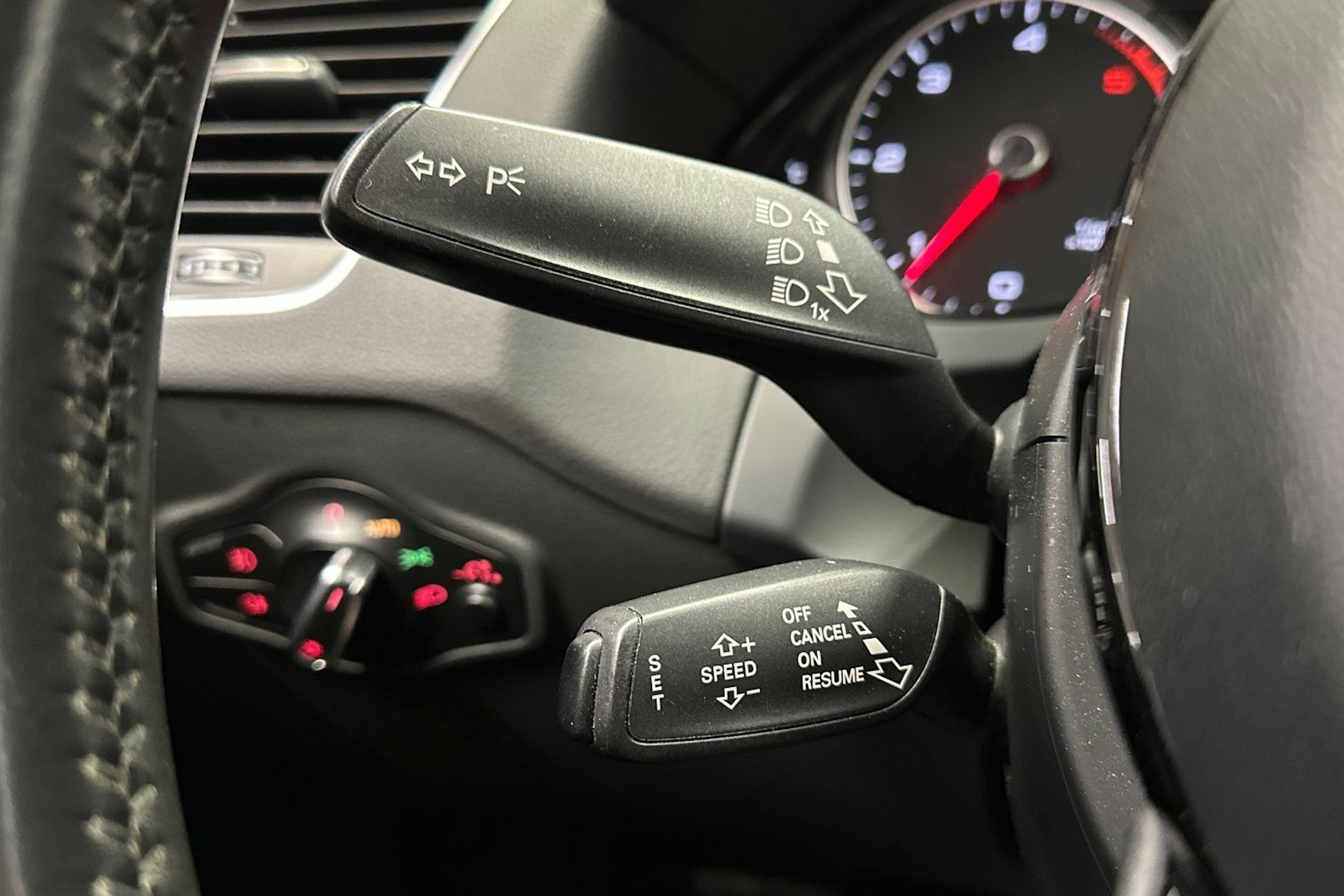 valkoinen Audi Q5 2016 kuva 22.