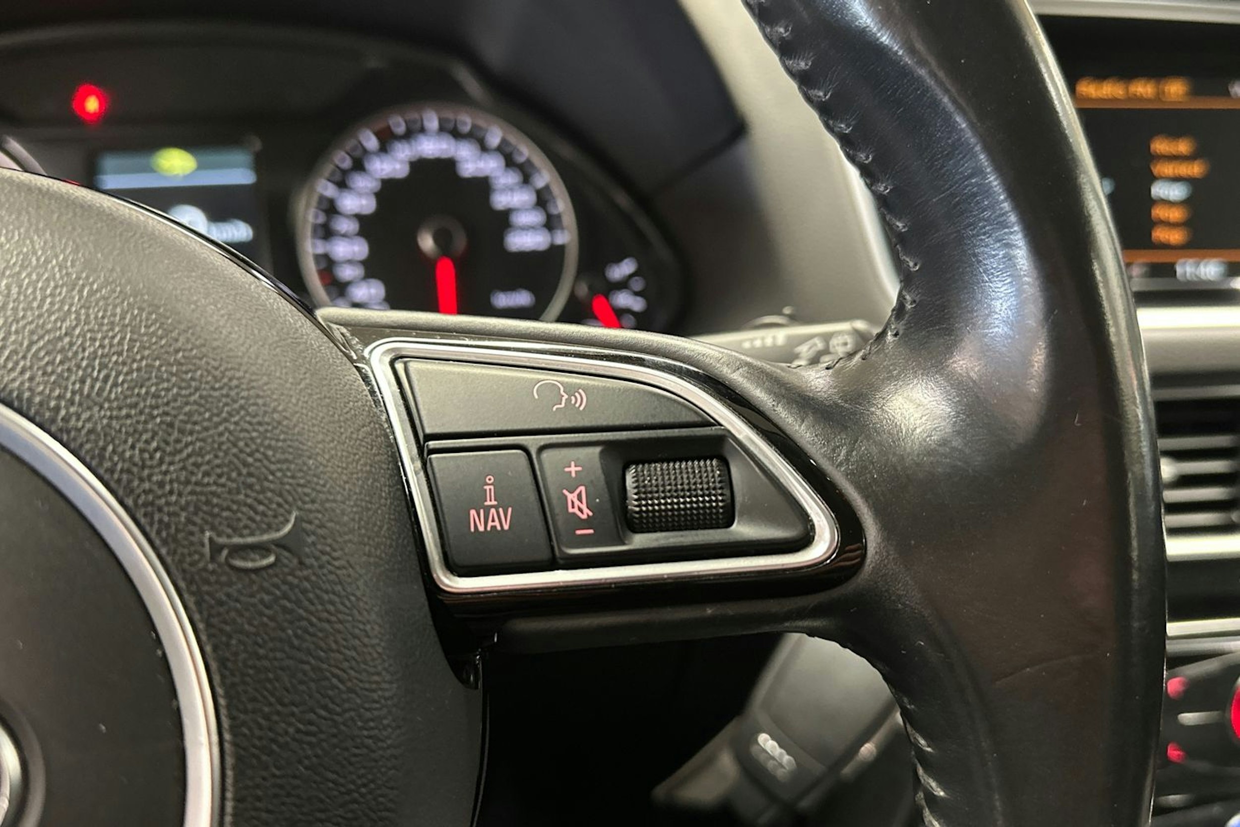 valkoinen Audi Q5 2016 kuva 25.