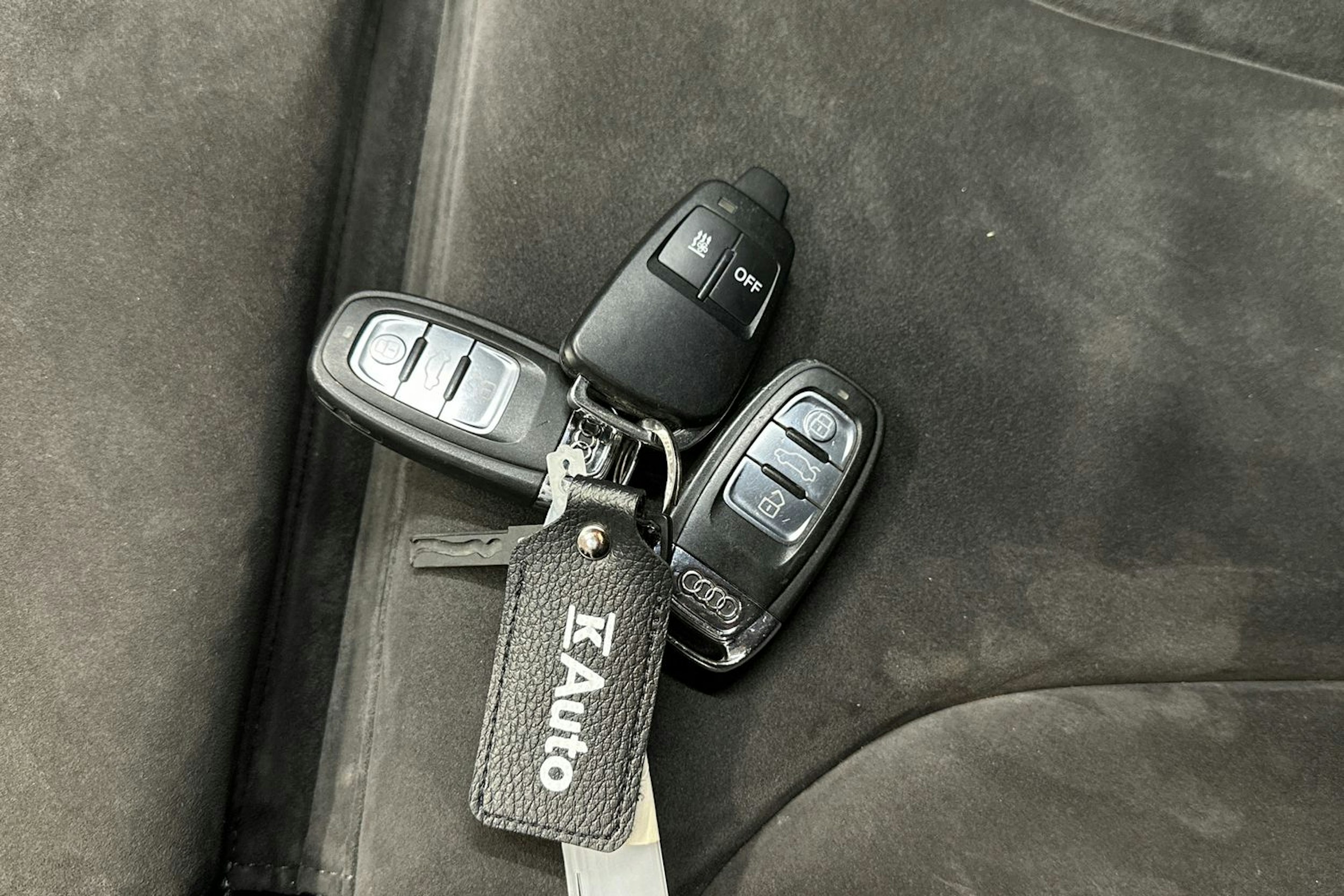 valkoinen Audi Q5 2016 kuva 28.
