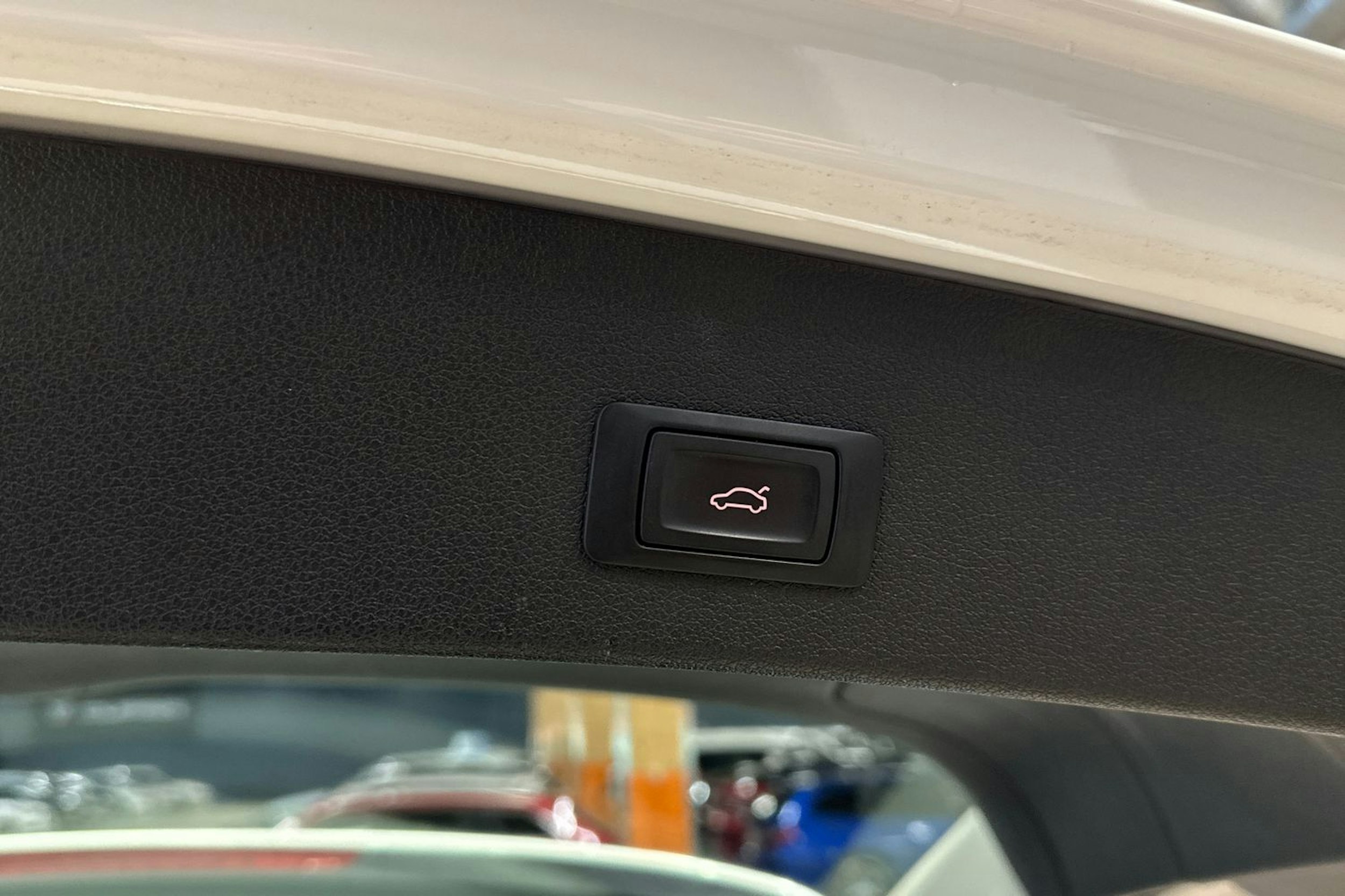 valkoinen Audi Q5 2016 kuva 30.