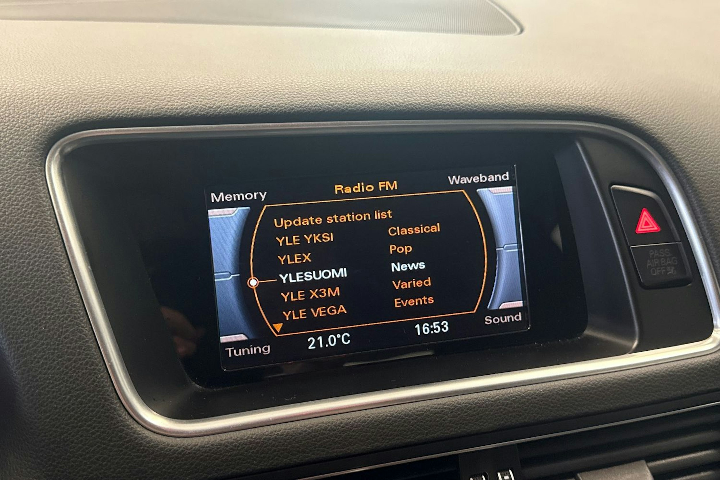 met. harmaa Audi Q5 2016 kuva 19.