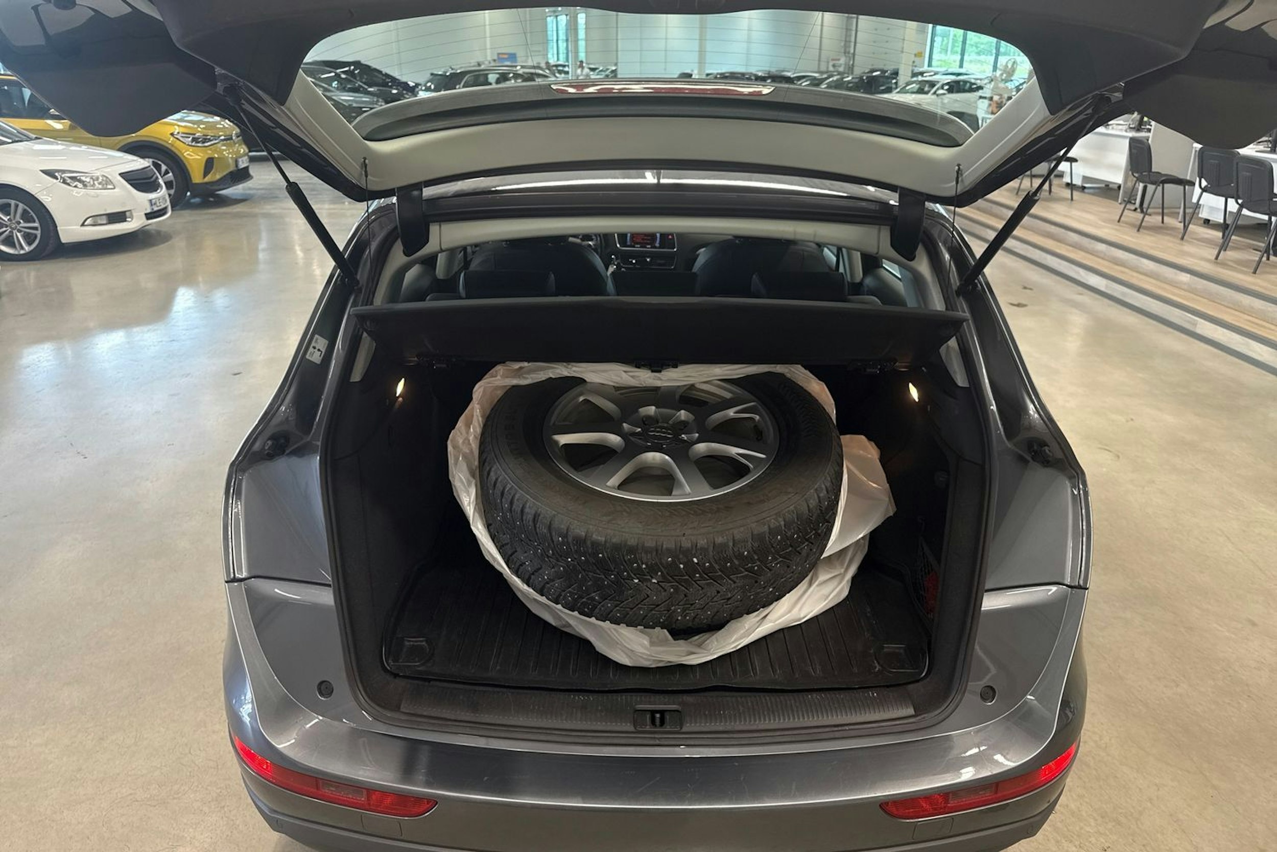 met. harmaa Audi Q5 2016 kuva 23.