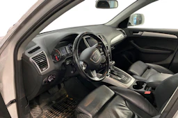 Valkoinen Audi Q5 2016 kuva 3.