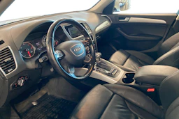 Valkoinen Audi Q5 2016 kuva 6.