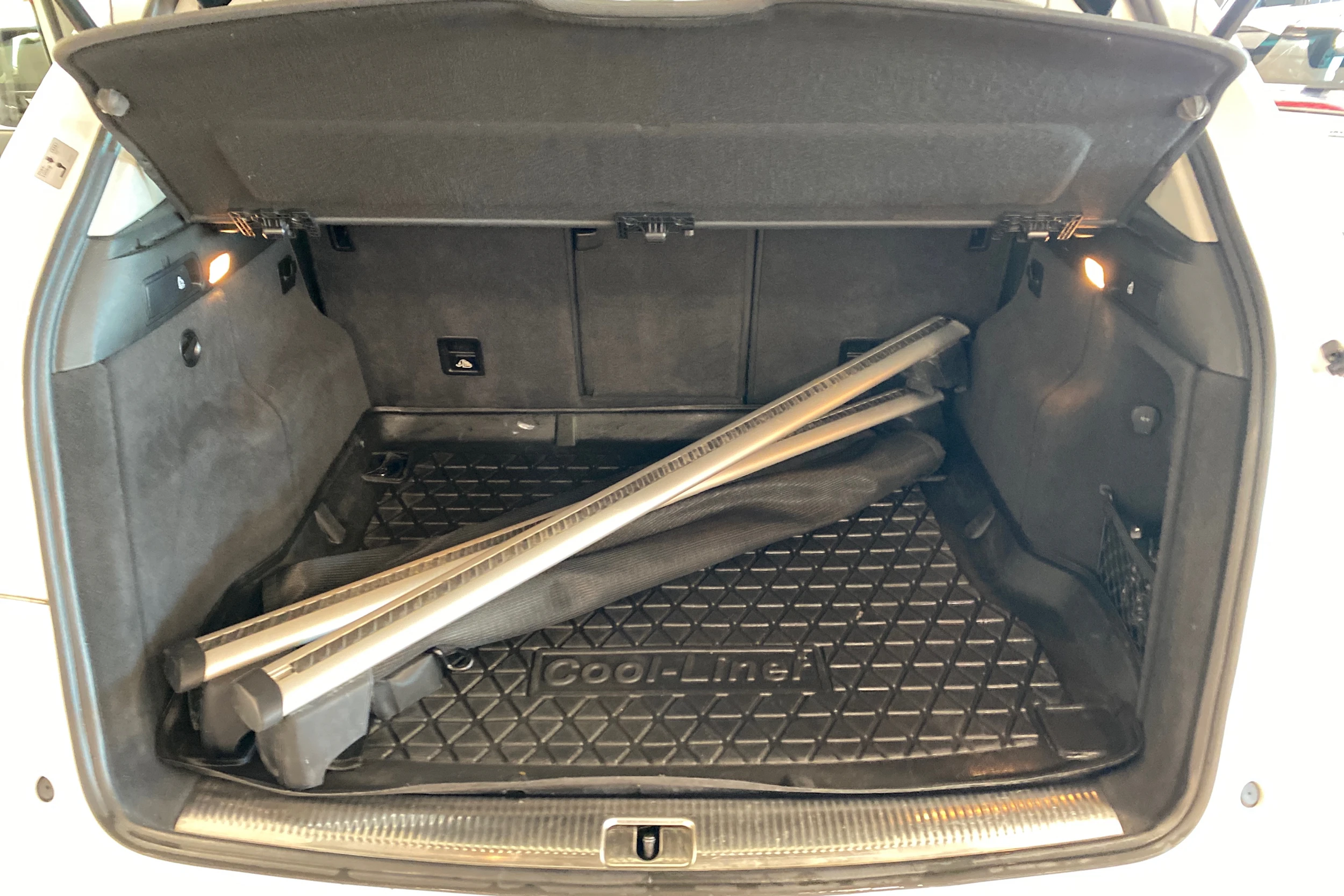 Valkoinen Audi Q5 2016 kuva 12.