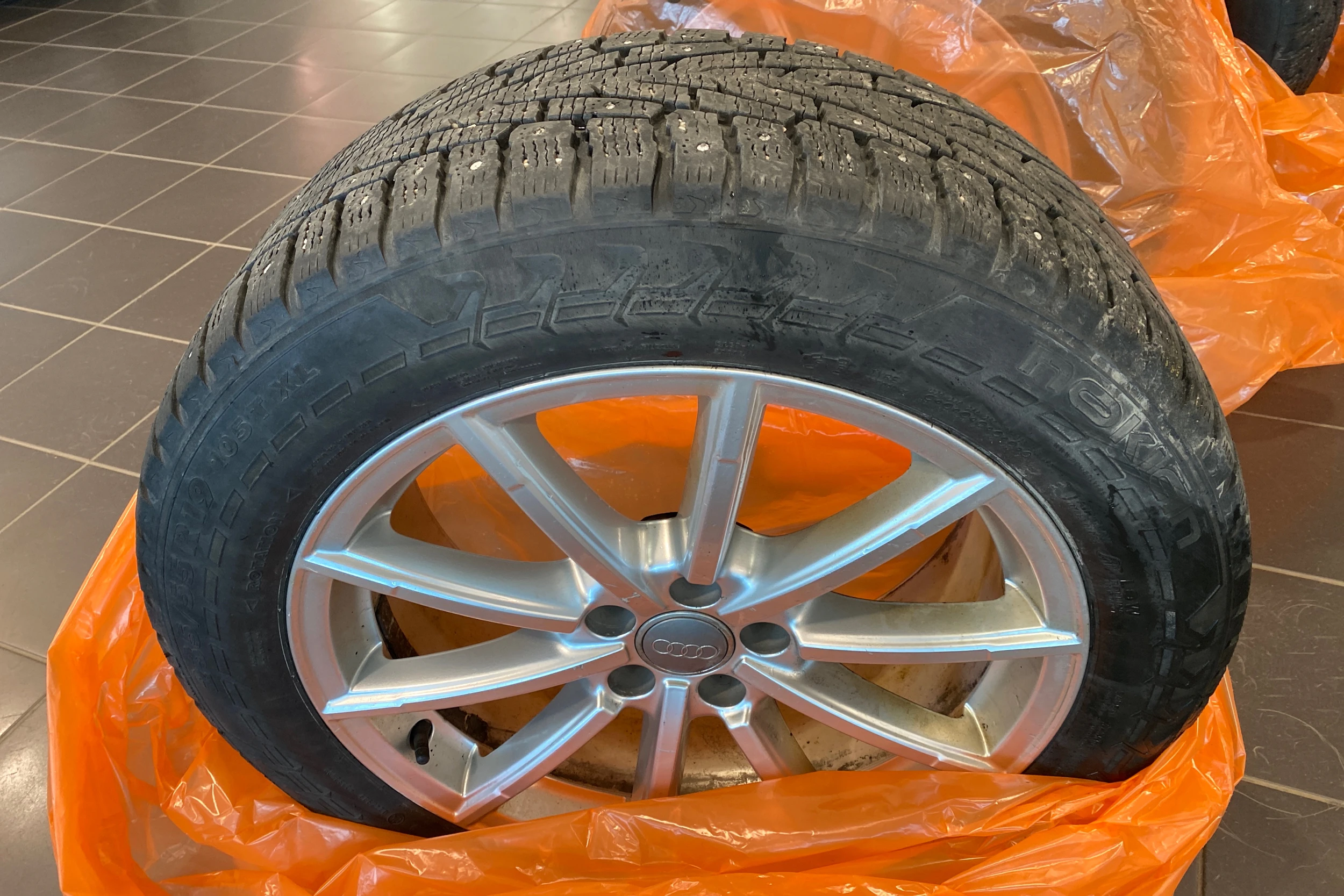 Valkoinen Audi Q5 2016 kuva 13.