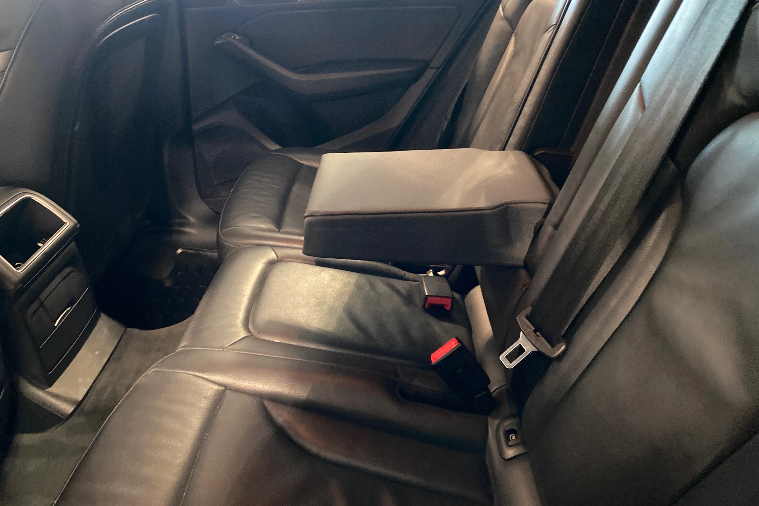 Valkoinen Audi Q5 2016 kuva 15.