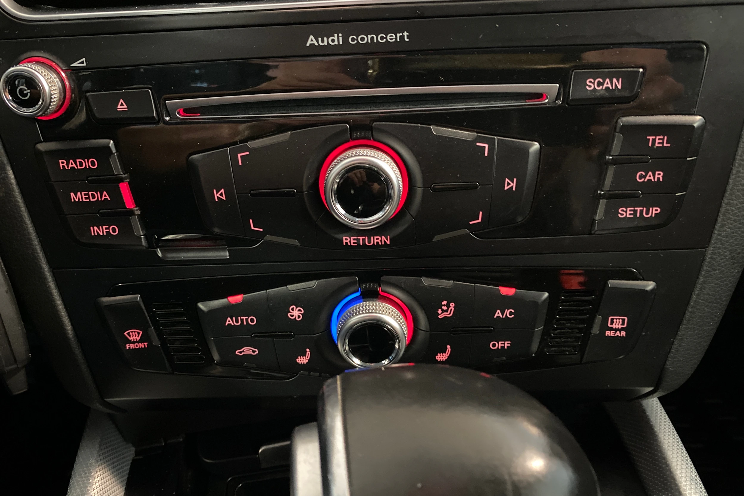 Valkoinen Audi Q5 2016 kuva 22.