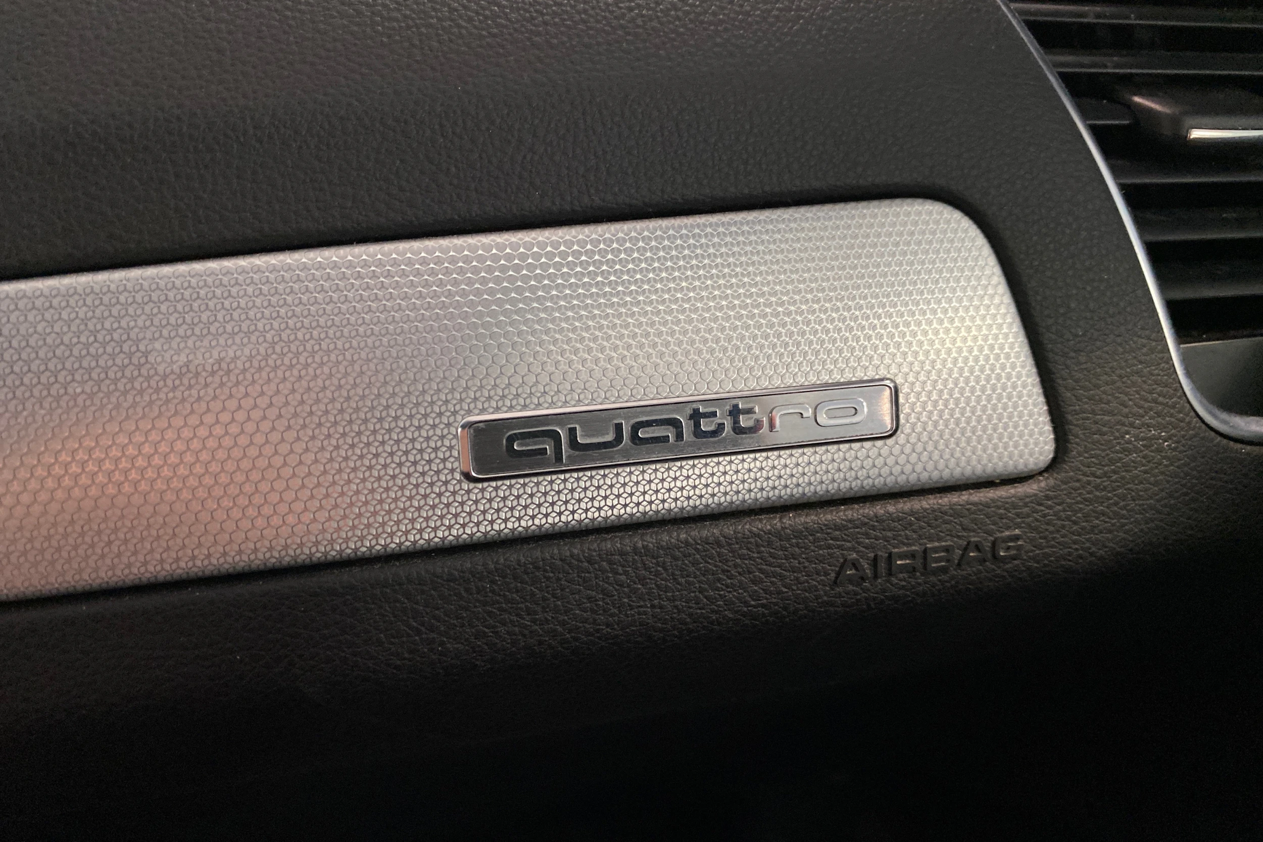 Valkoinen Audi Q5 2016 kuva 27.
