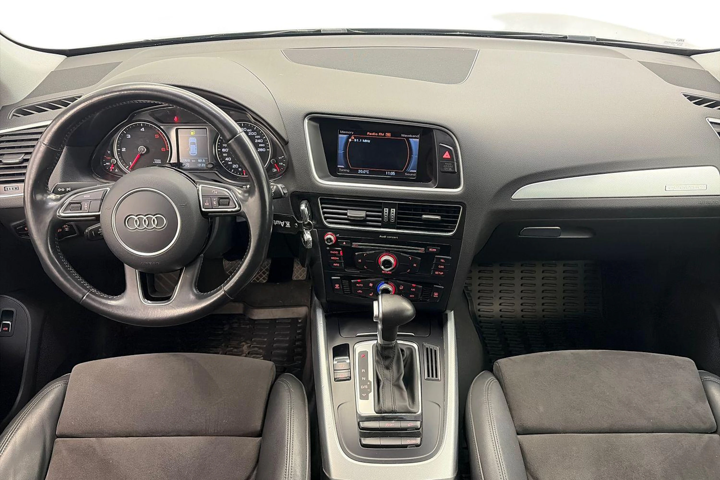 hopea Audi Q5 2016 kuva 7.
