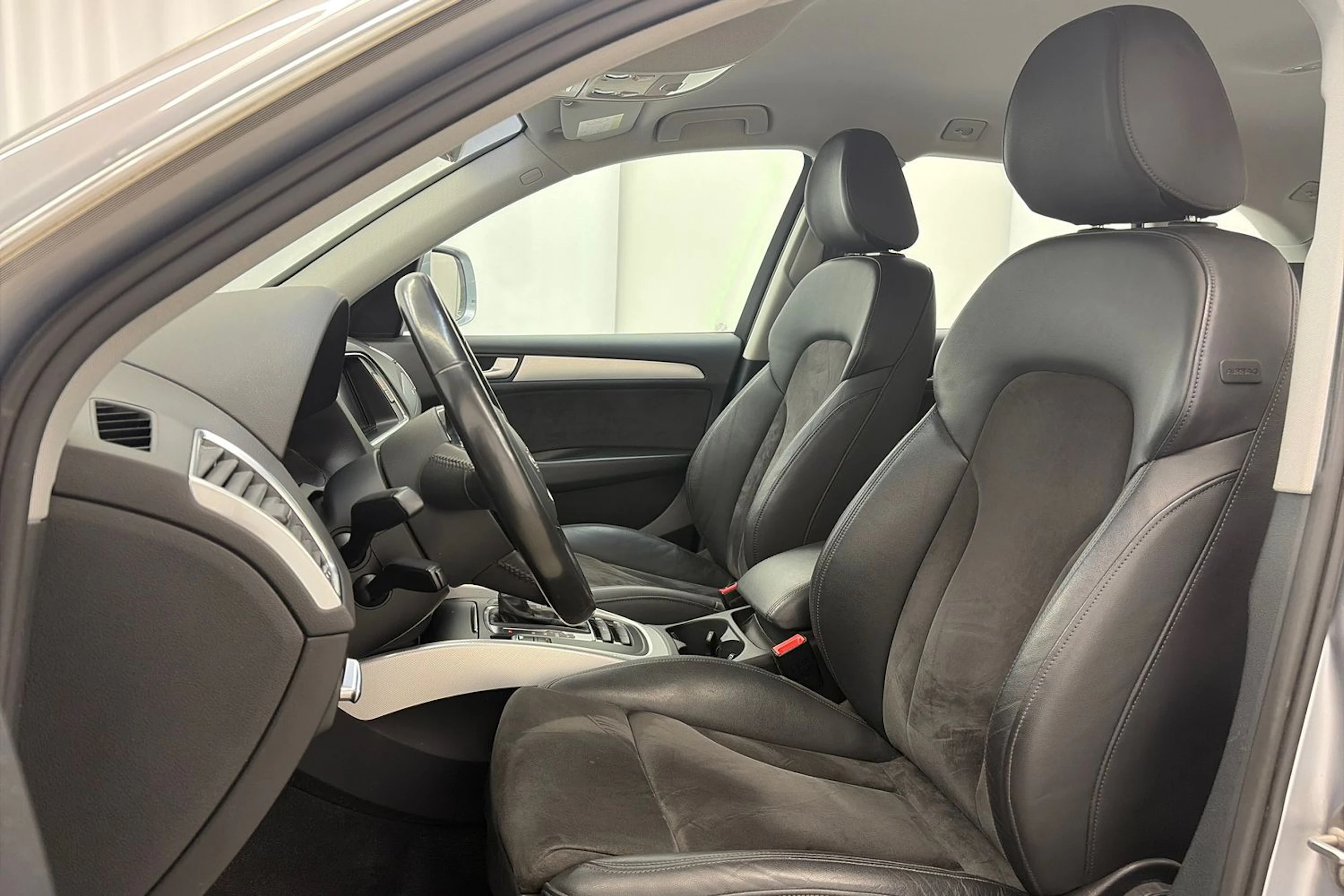 hopea Audi Q5 2016 kuva 13.