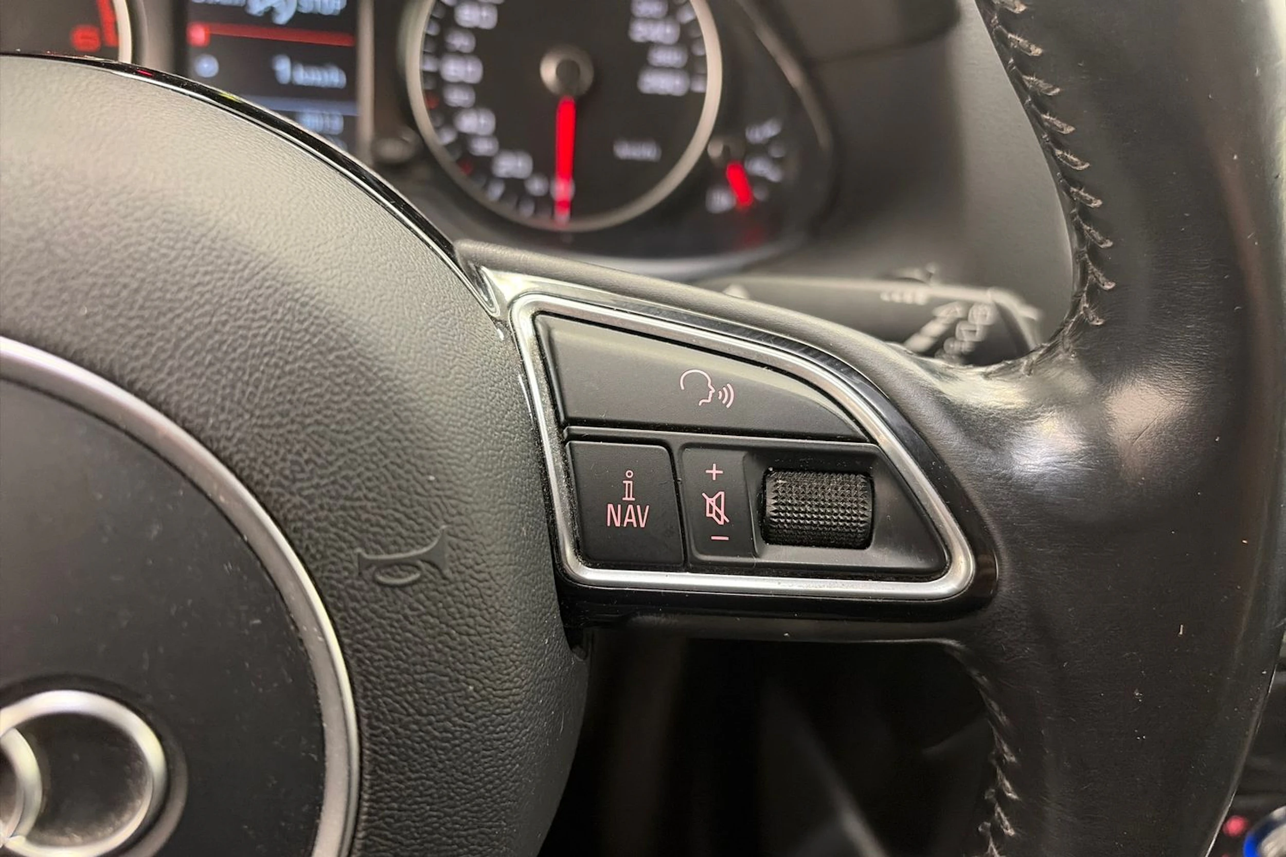 hopea Audi Q5 2016 kuva 16.