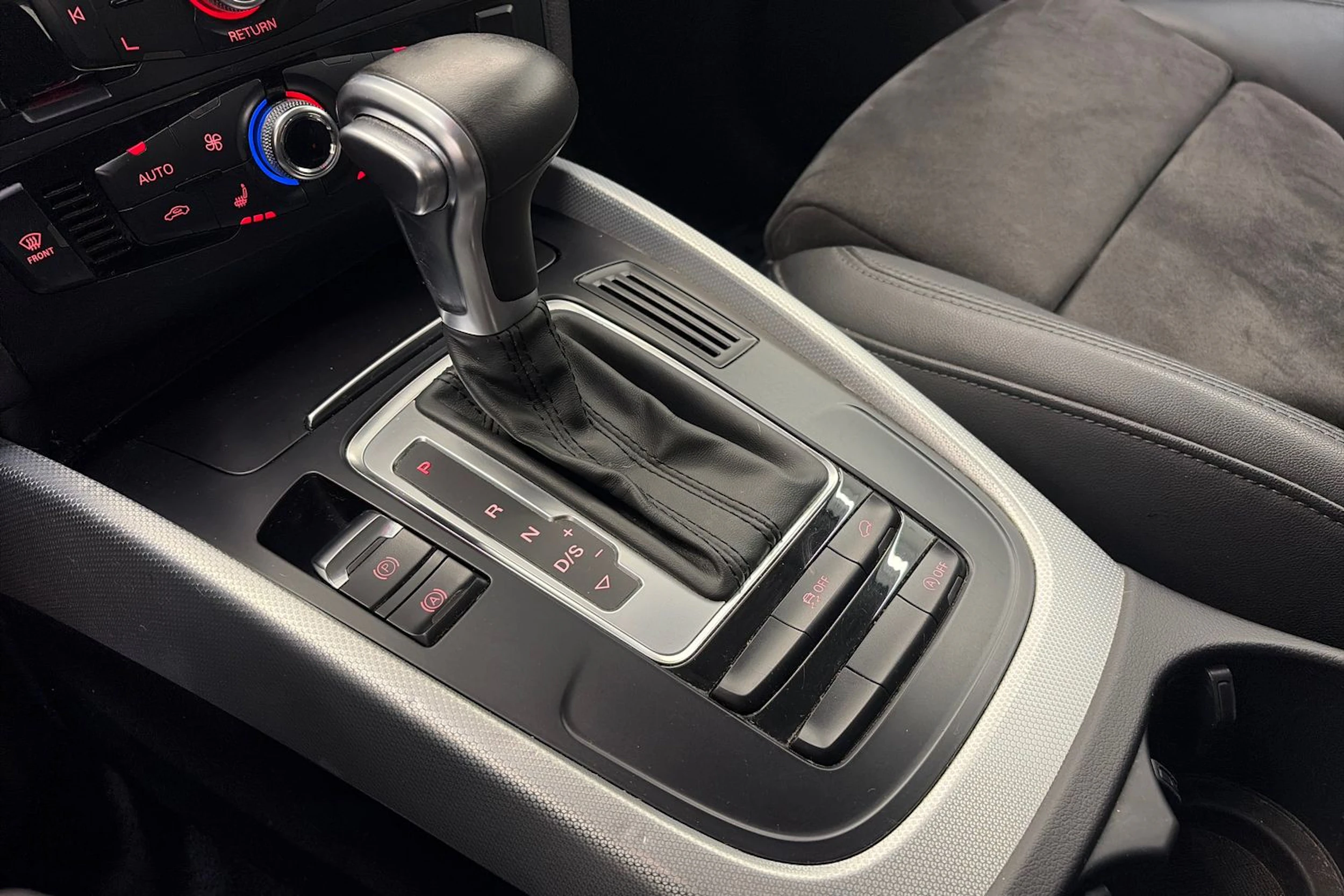 hopea Audi Q5 2016 kuva 22.