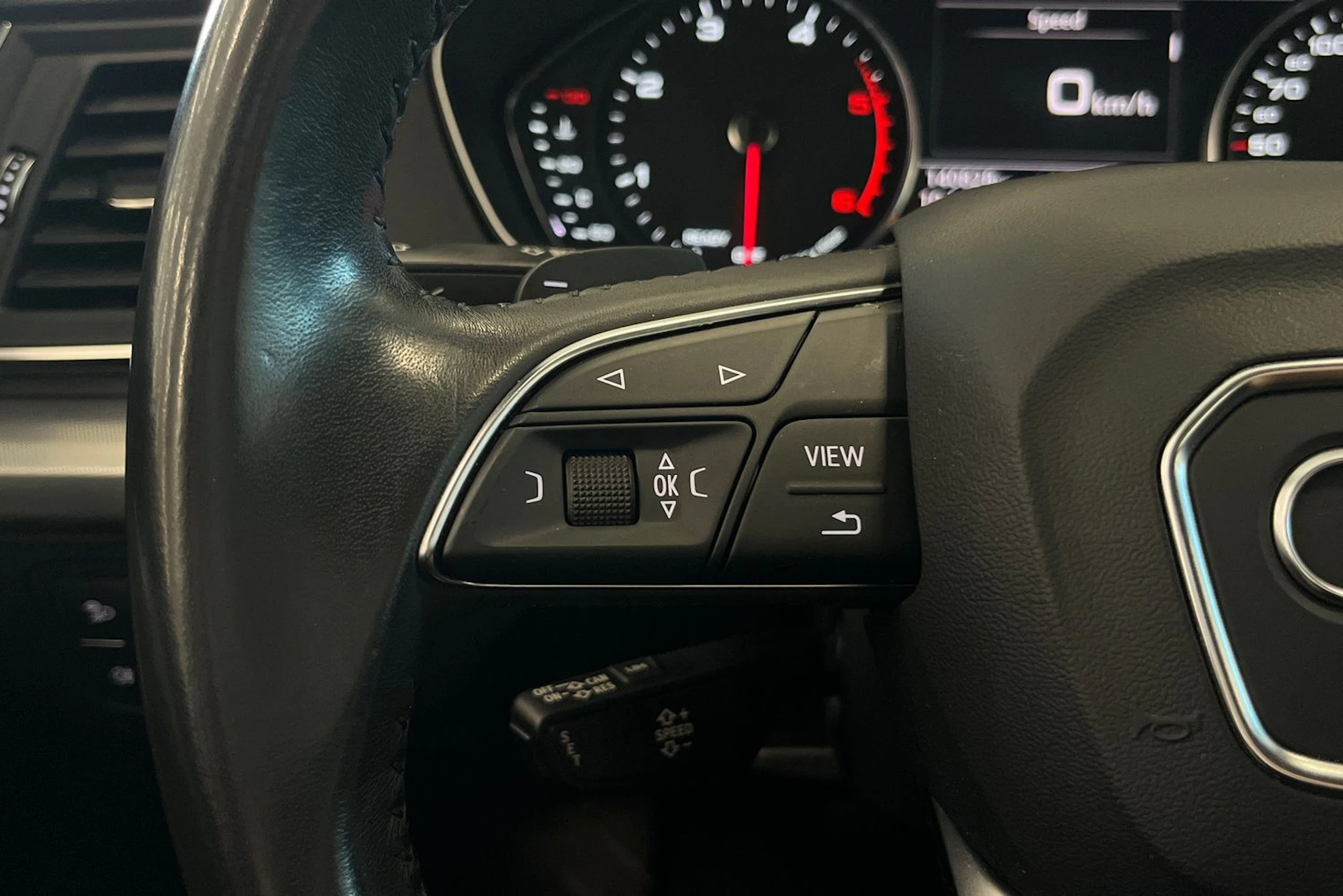 sininen Audi Q5 2017 kuva 15.