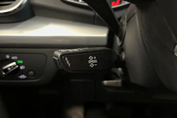 sininen Audi Q5 2017 kuva 16.