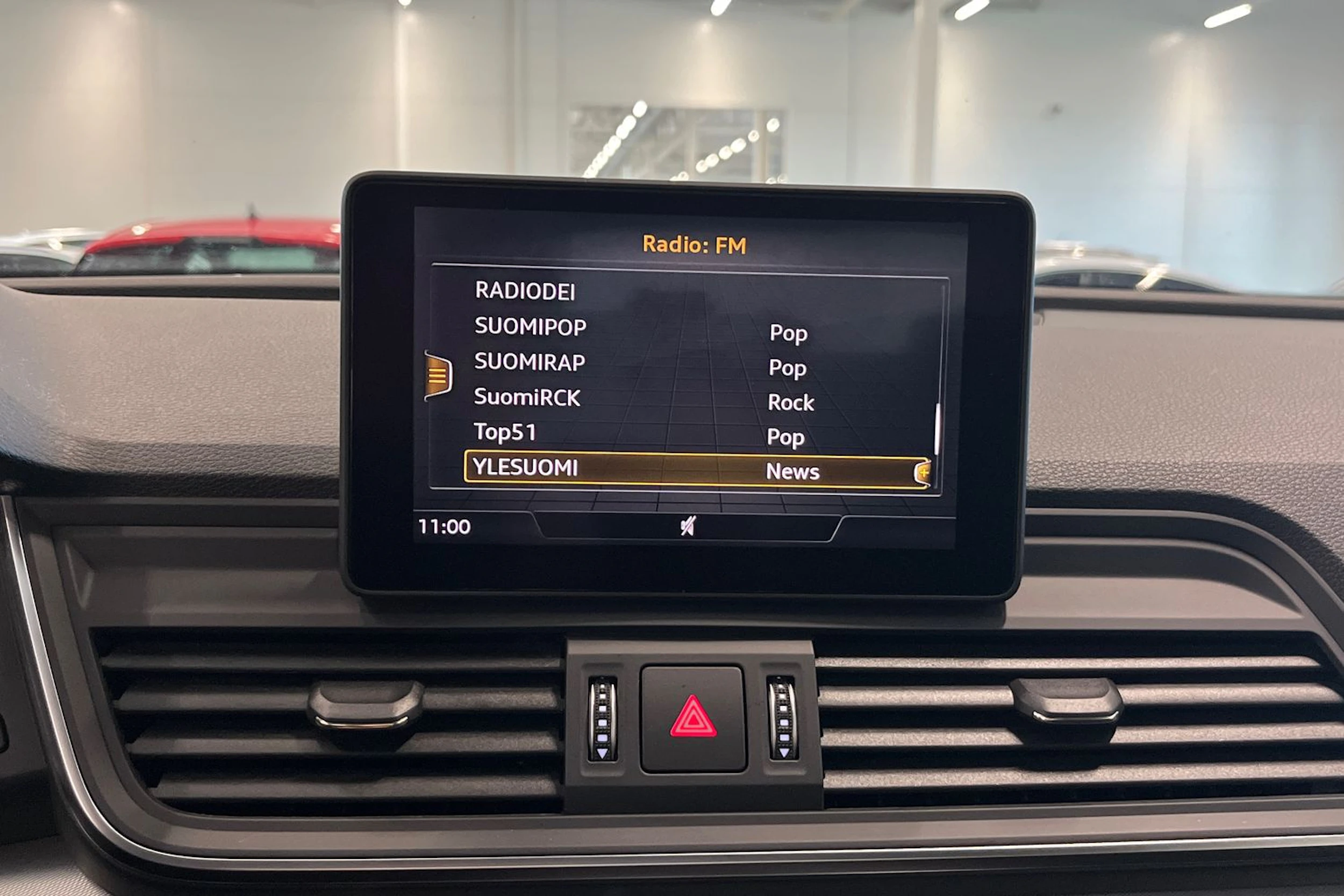 sininen Audi Q5 2017 kuva 17.