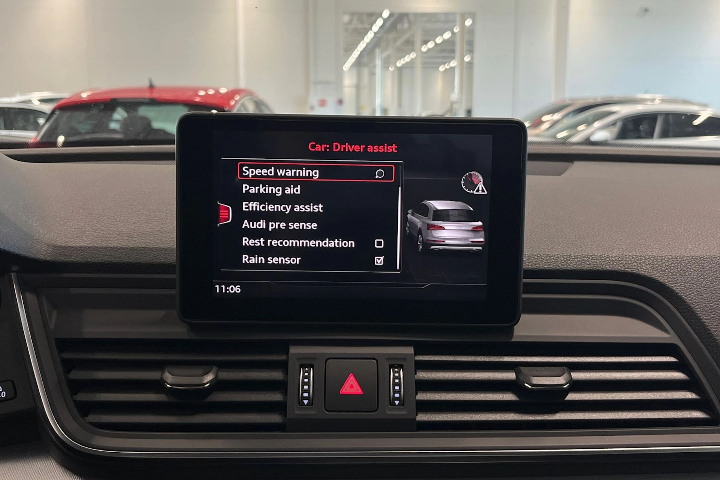 sininen Audi Q5 2017 kuva 20.