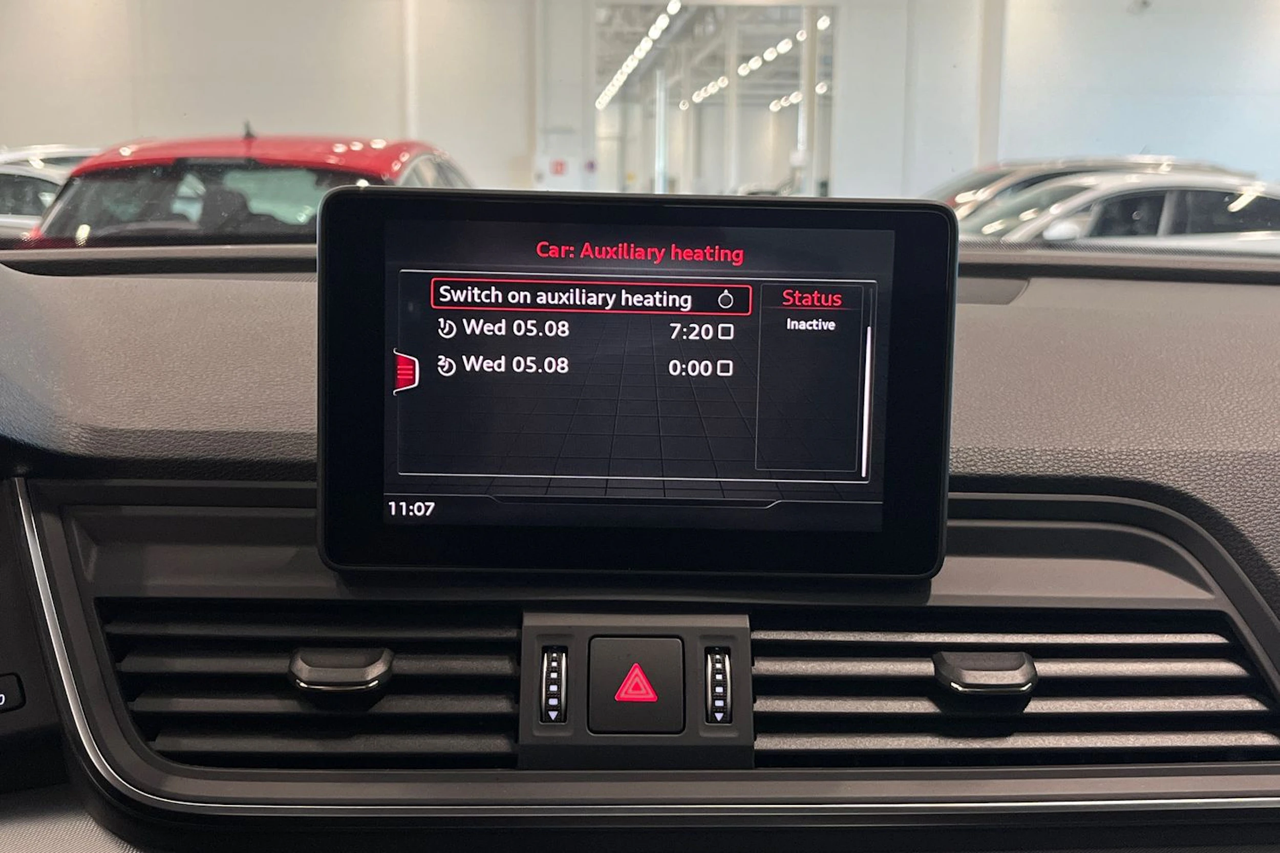 sininen Audi Q5 2017 kuva 21.