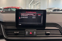 sininen Audi Q5 2017 kuva 21.