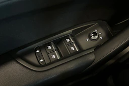 sininen Audi Q5 2017 kuva 25.