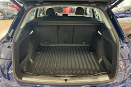 sininen Audi Q5 2017 kuva 27.