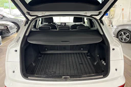 Valkoinen Audi Q5 2017 kuva 15.