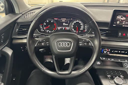 Valkoinen Audi Q5 2017 kuva 16.