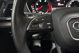 Valkoinen Audi Q5 2017 kuva 18.
