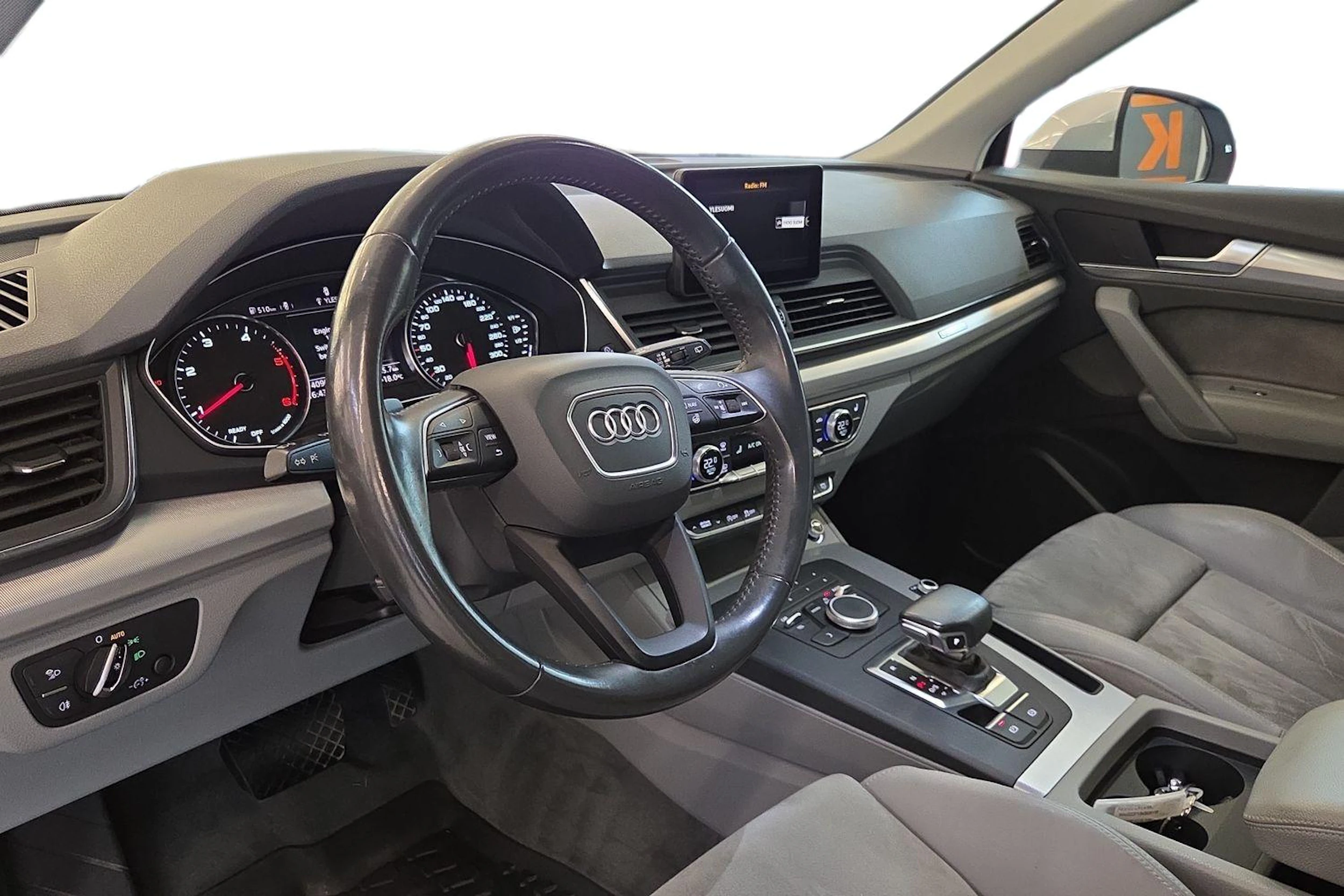 Hopea Audi Q5 2017 kuva 6.