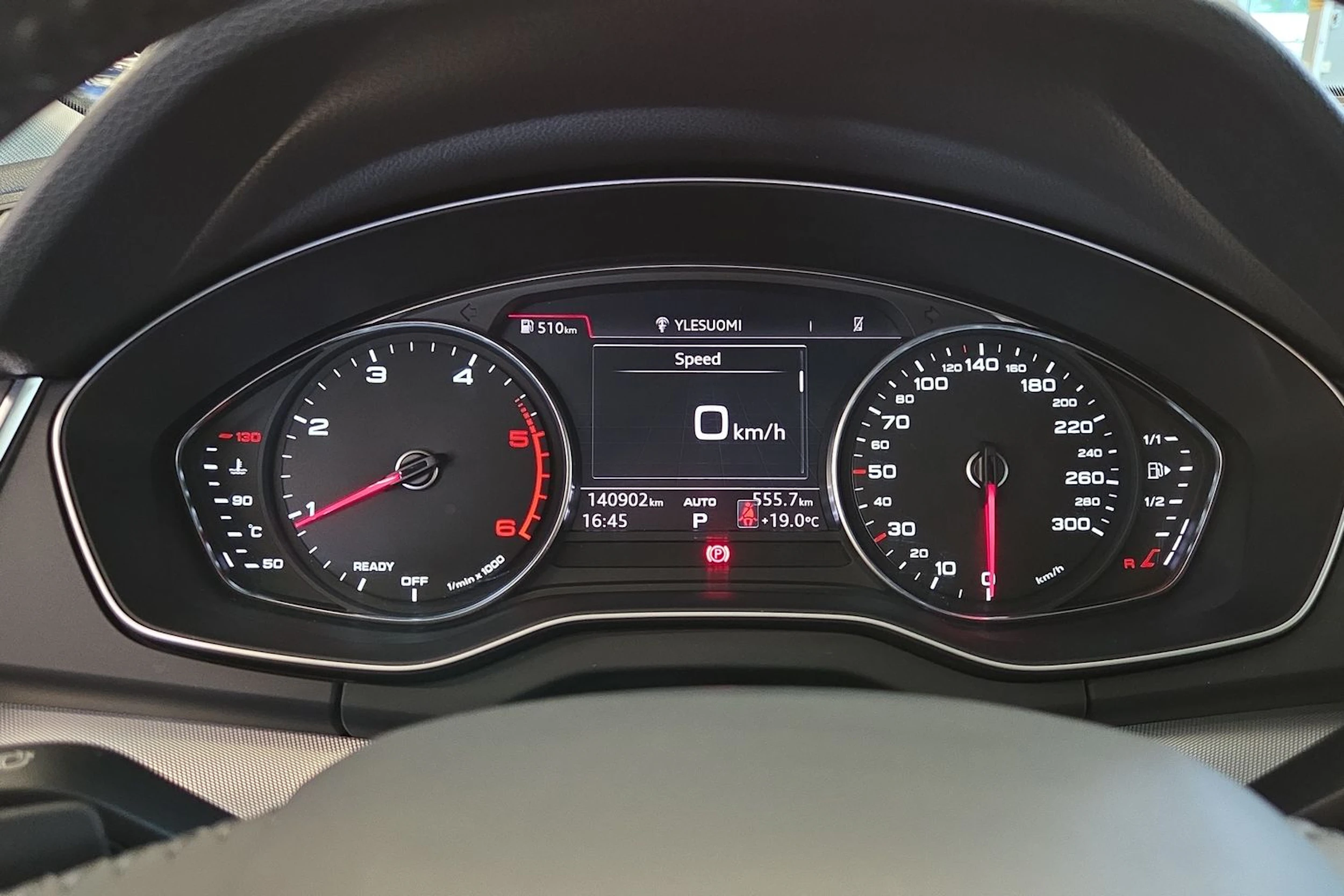 Hopea Audi Q5 2017 kuva 11.