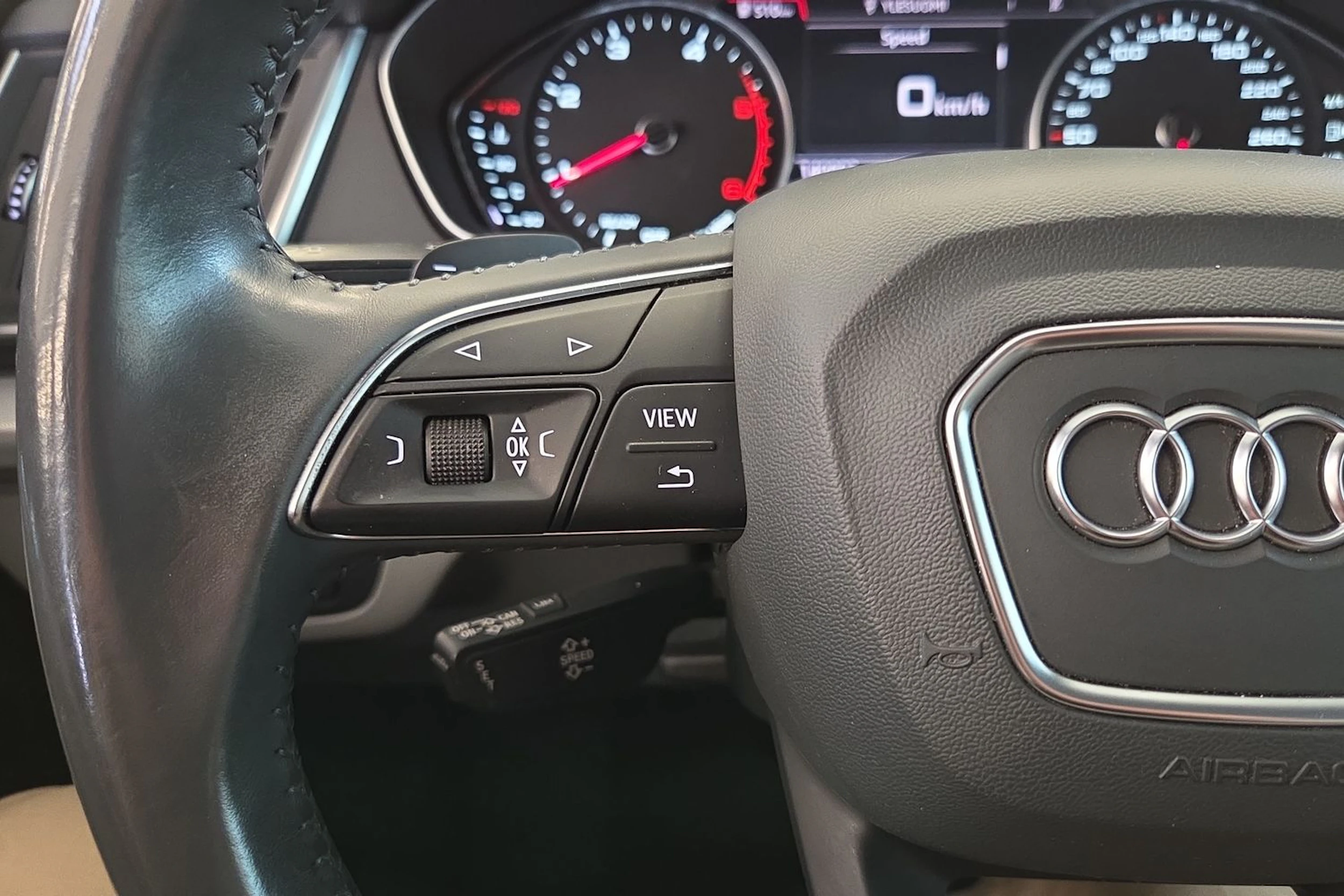 Hopea Audi Q5 2017 kuva 12.
