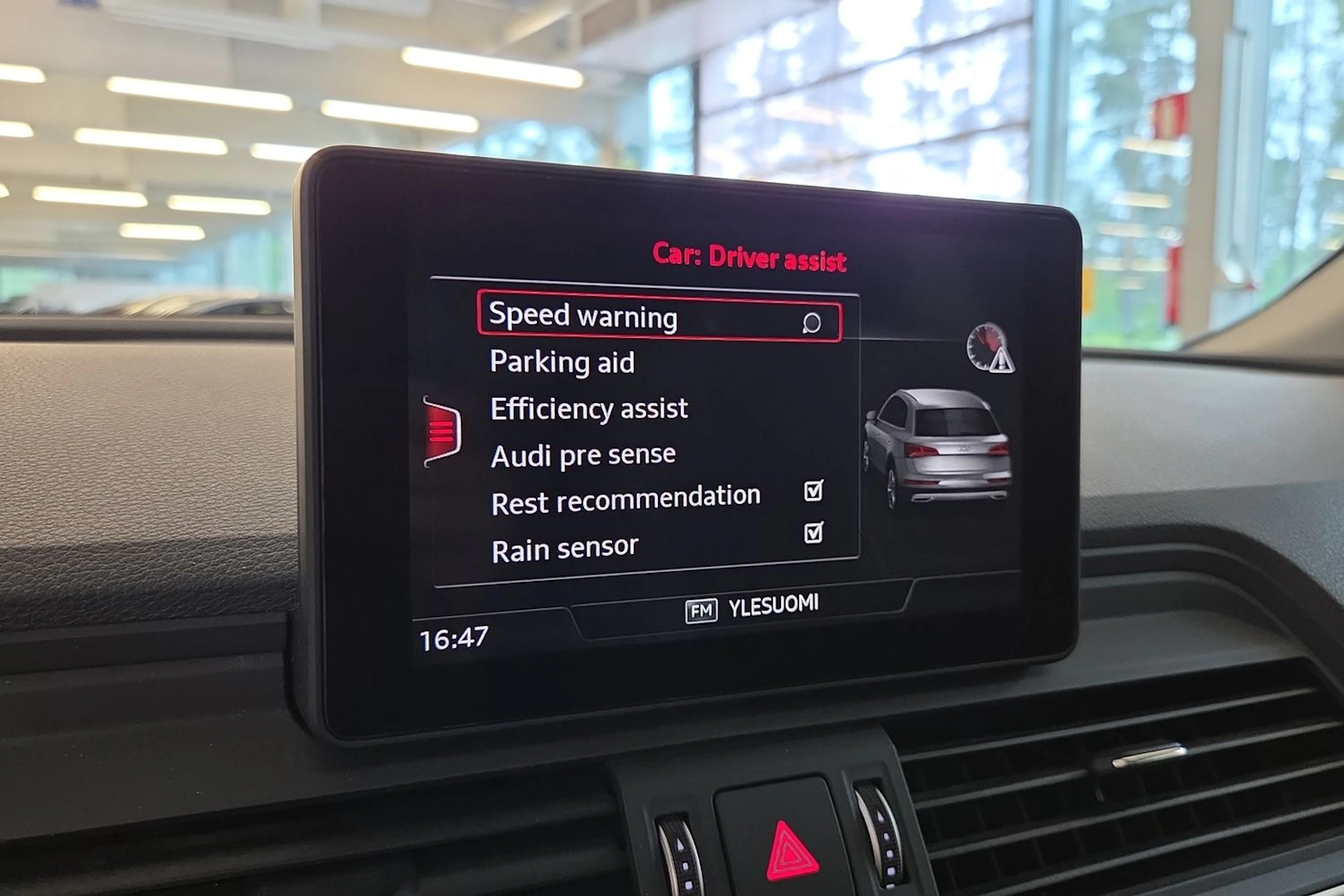 Hopea Audi Q5 2017 kuva 16.