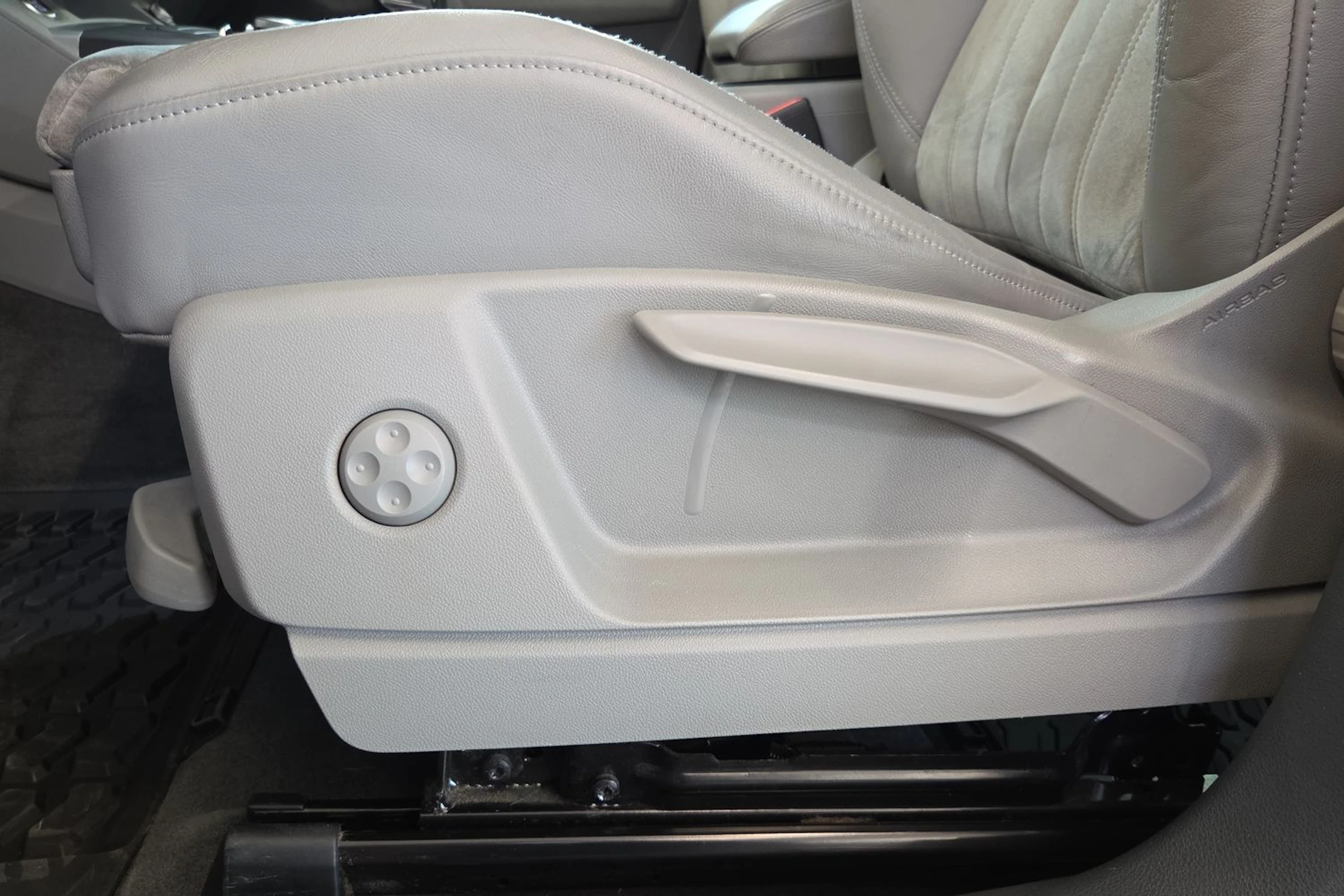Hopea Audi Q5 2017 kuva 21.