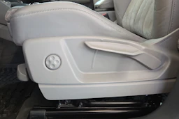 Hopea Audi Q5 2017 kuva 21.