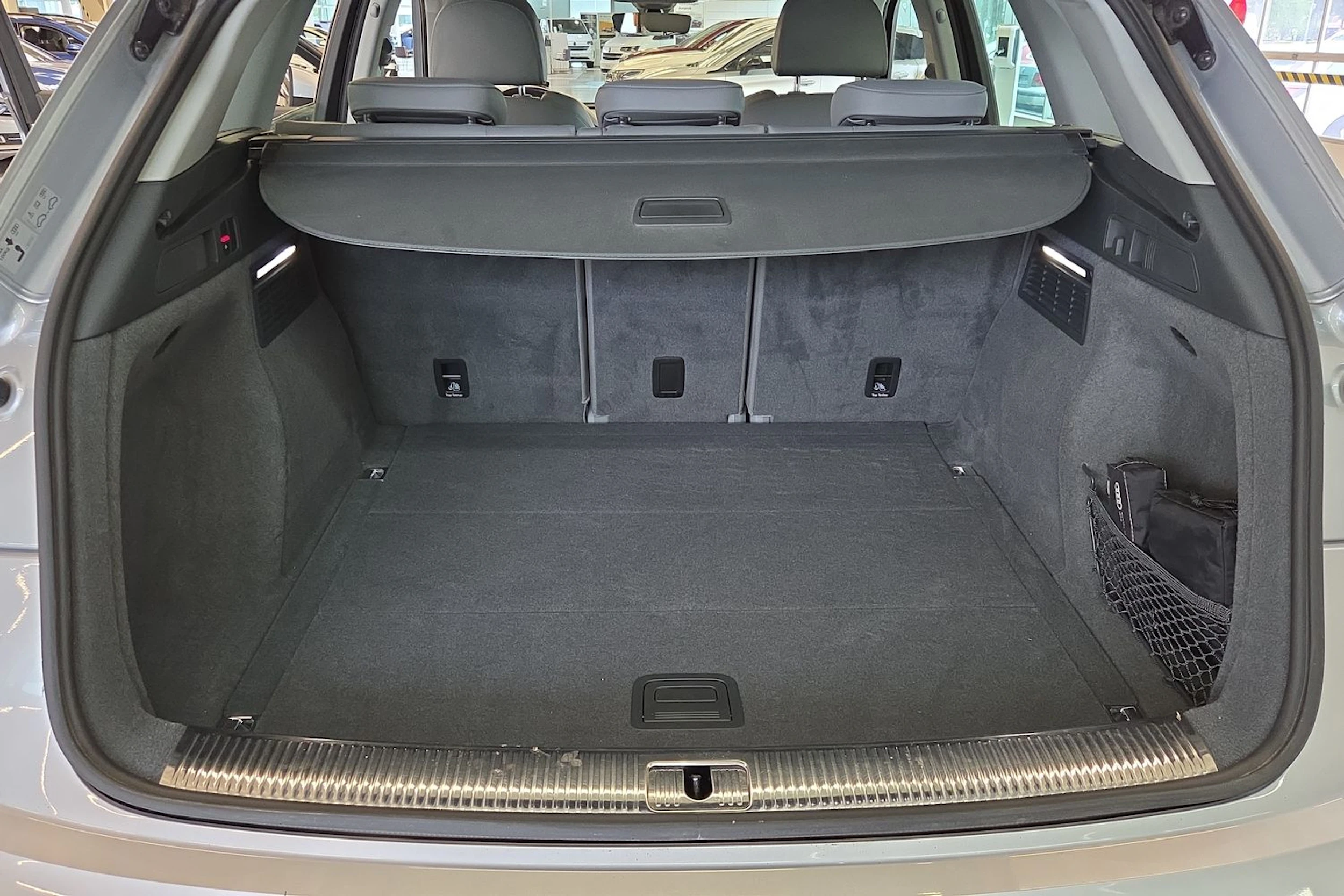 Hopea Audi Q5 2017 kuva 22.