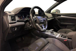 valkoinen Audi Q5 2017 kuva 3.