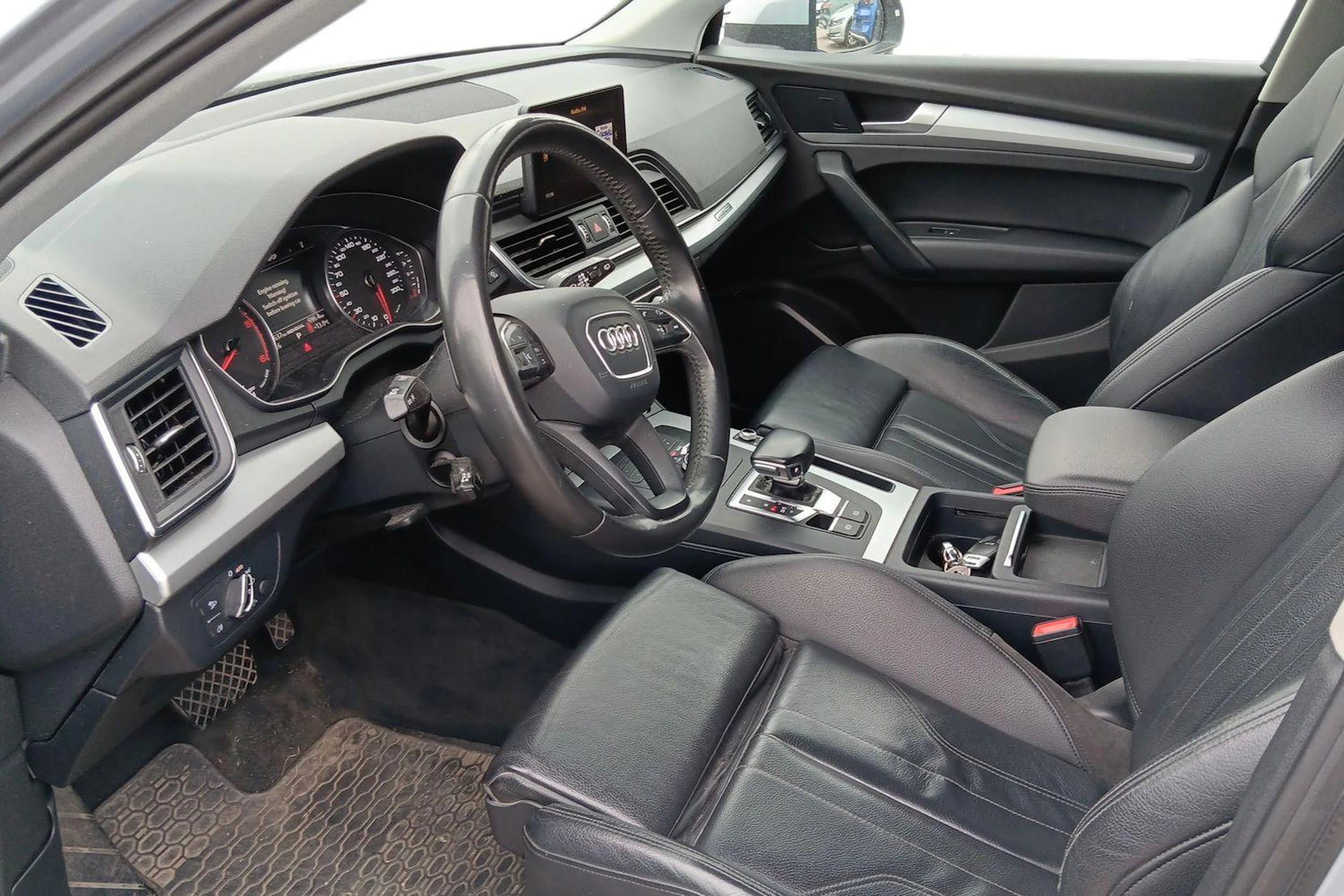 Hopea Audi Q5 2017 kuva 3.