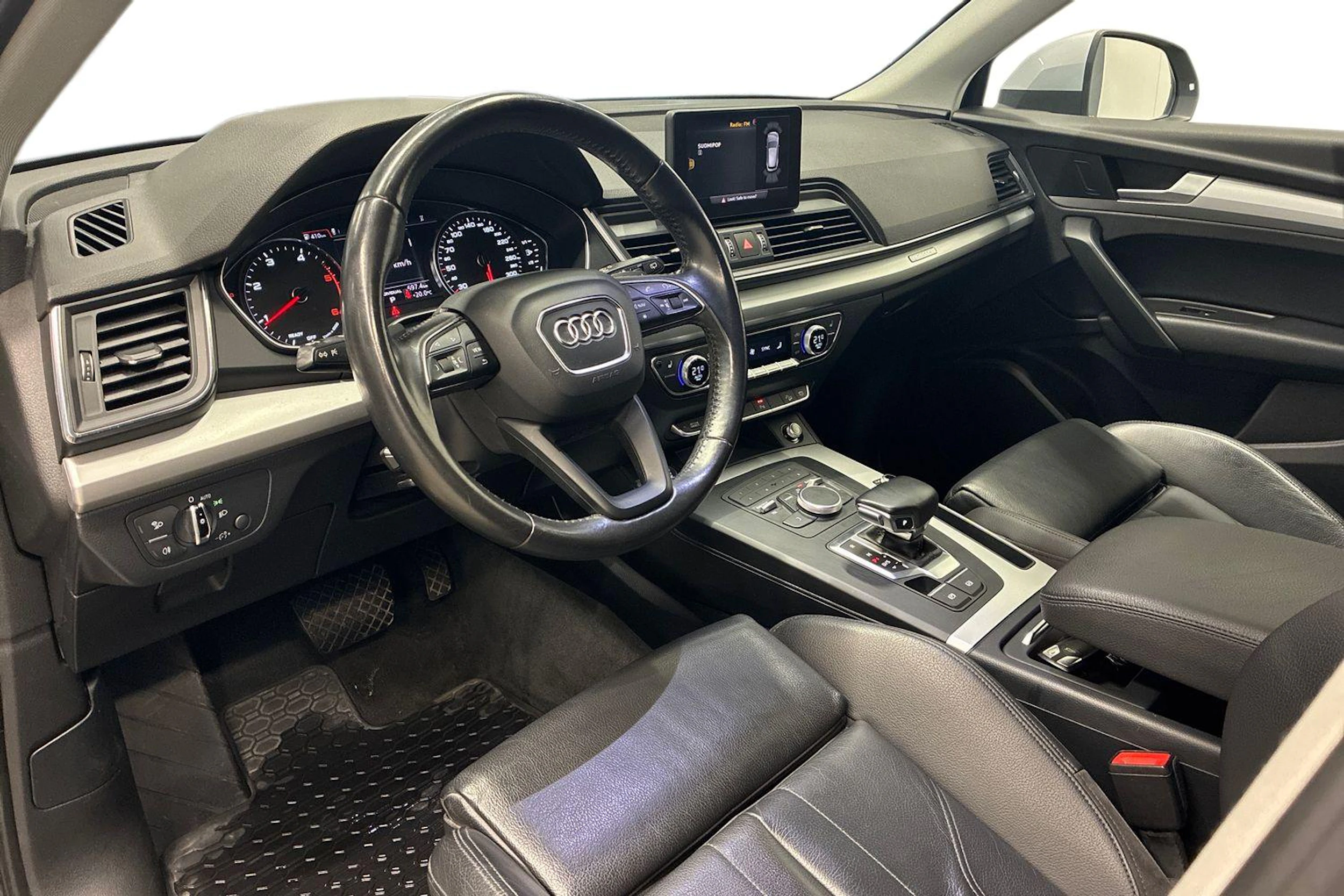Hopea Audi Q5 2017 kuva 6.