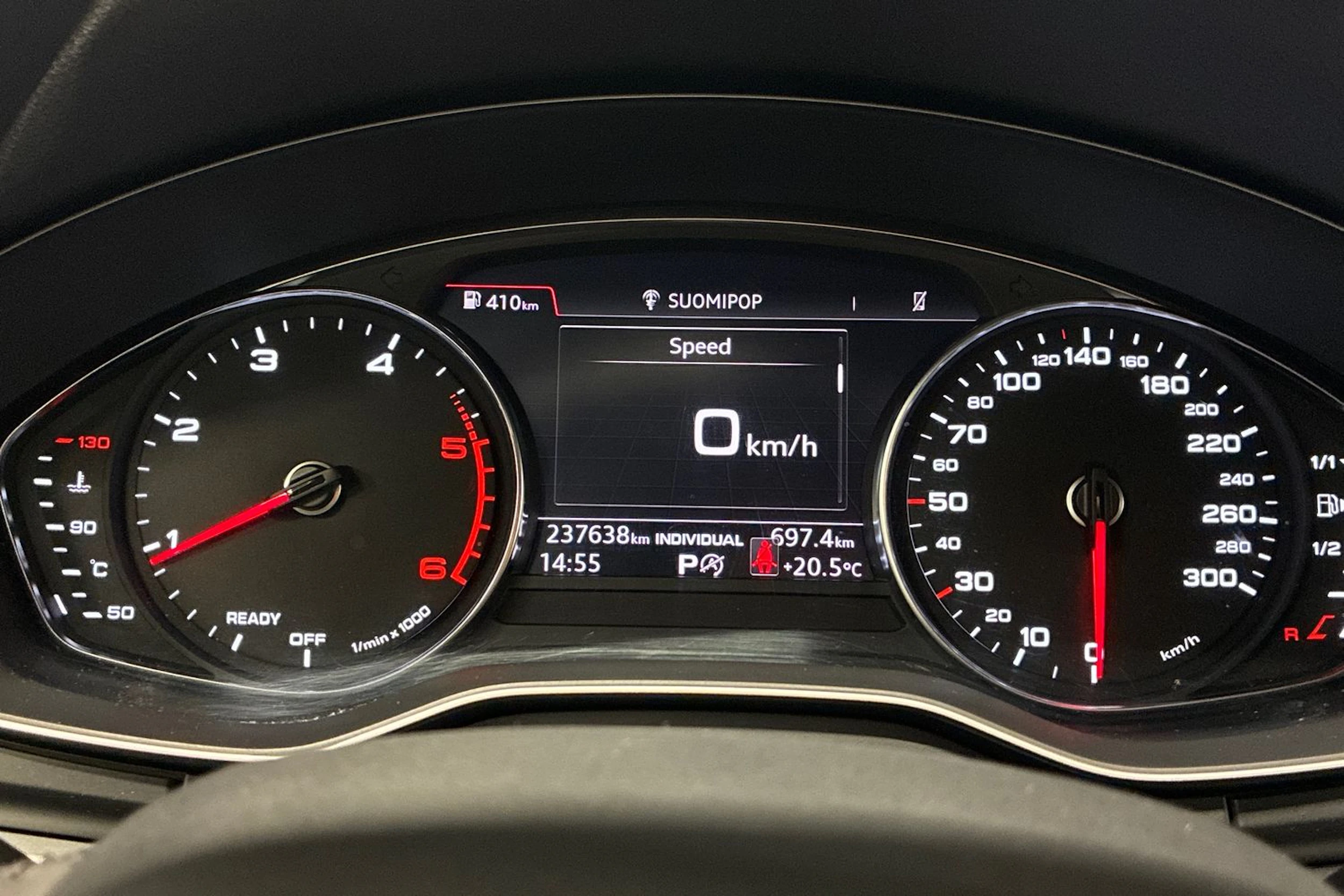 Hopea Audi Q5 2017 kuva 12.