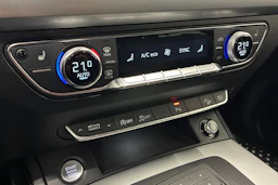 Hopea Audi Q5 2017 kuva 16.