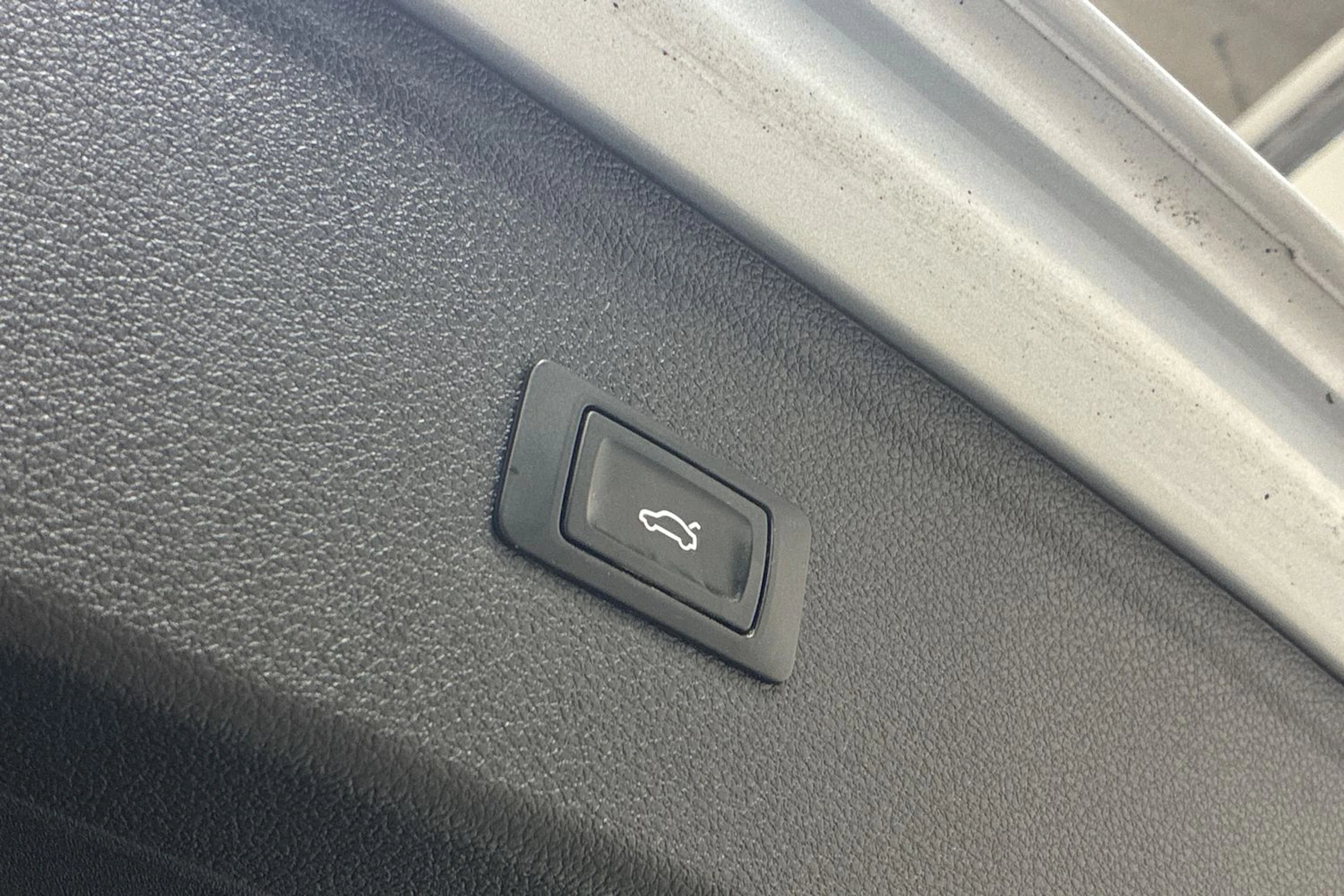 Hopea Audi Q5 2017 kuva 19.