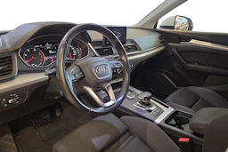 Valkoinen Audi Q5 2017 kuva 6.