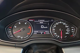 Valkoinen Audi Q5 2017 kuva 11.