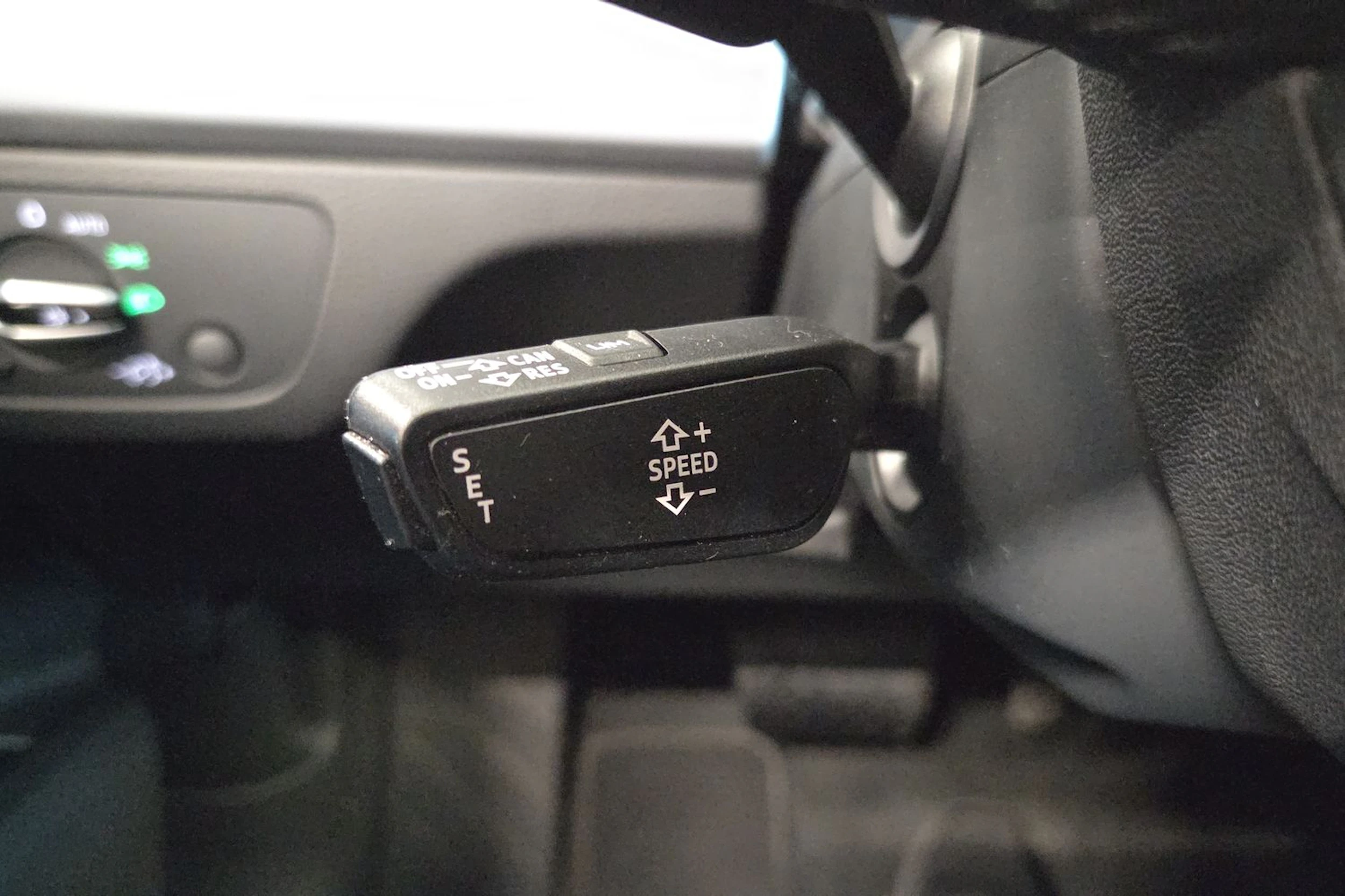 Valkoinen Audi Q5 2017 kuva 14.