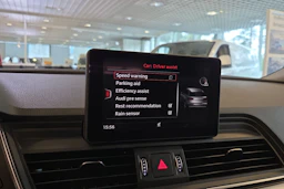 Valkoinen Audi Q5 2017 kuva 16.