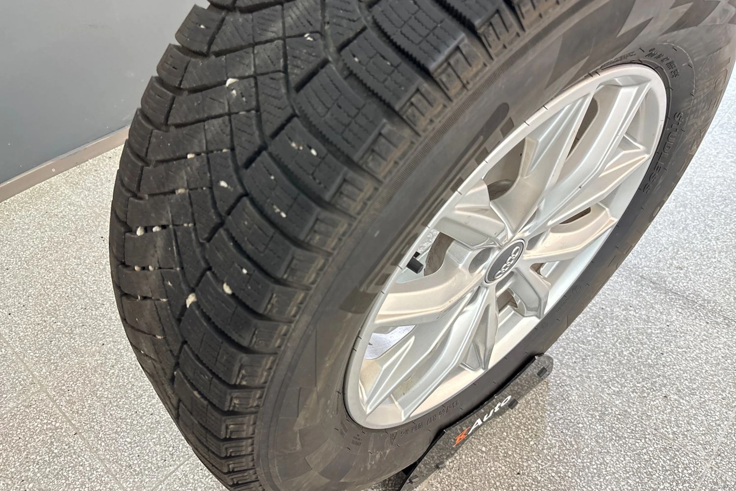 Valkoinen Audi Q5 2017 kuva 23.